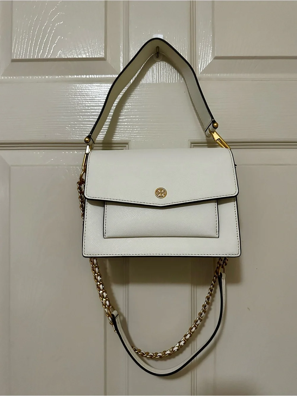 Tory Burch Robinson Convertible Leather Shoulder Bag in New Cream Color